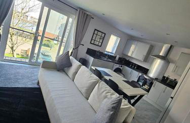 Cosy Panoramic Sea Views with North Dock Balcony - Foto 24