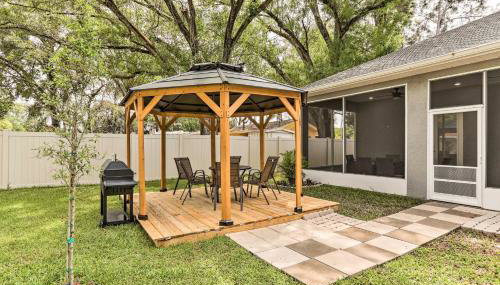 St Pete Escape w/ Patio & Yard: 6 Mi to Beach - Foto 2