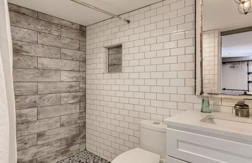 A Pet Friendly And Remodeled I Near RiNo Where Sleeps 7 - Photo 18