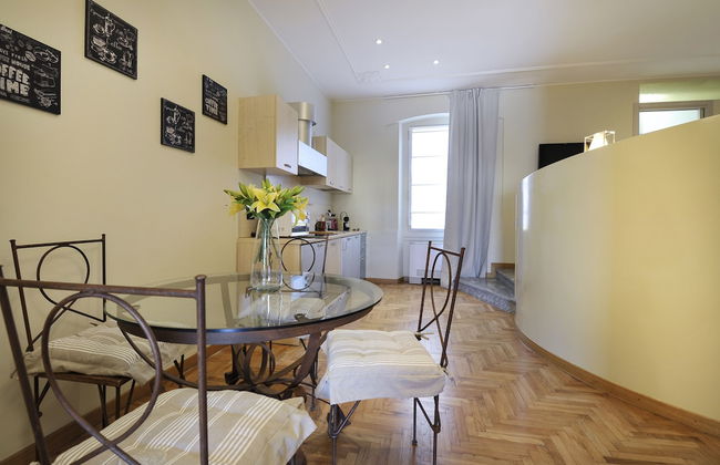 At Home Heart of Milan - Design Duomo Apartment - Photo 21