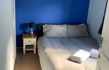 Stunning 3 Bed Riverside Cabin in Snowdonia - Photo 20