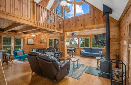 Luxury Cabin 45 Min to Asheville Hot Tub & Fire pit - Foto 21