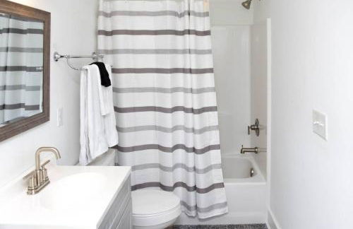 Quiet GVL Home Walk to DownTown - Foto 14