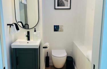 Stylish King Suite-FP-Hot Tub-Walk to All In OT - Photo 18