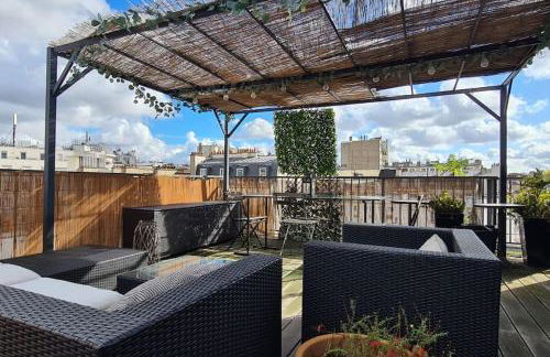 Room with terrace and view of Sacré Coeur - Foto 1