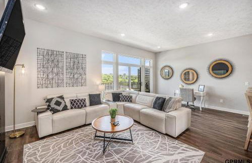 Modern 3-Story Townhome - Foto 30