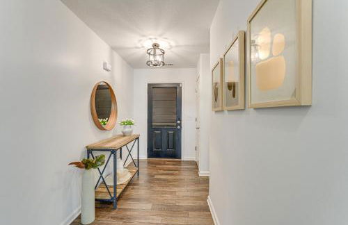 Private Yard and Pond Views Fort Wayne Family Home! - Foto 12