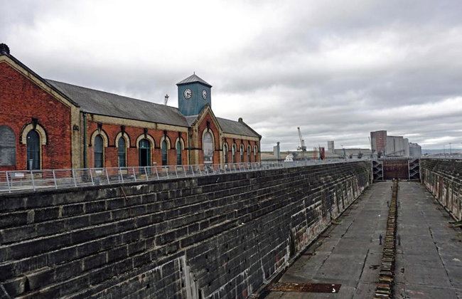 Belfast – Skip-the Line Titanic Museum & Distillery Discovery Tour - Foto 14