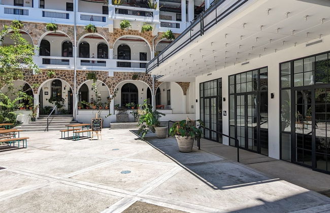 w Beautiful Loft in Santa Ana - Photo 35