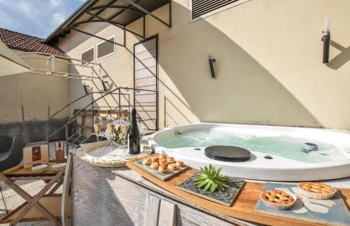 Nice Apartment In Santo Stefano Belbo - Photo 3