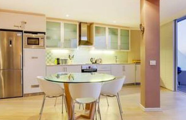 Secure Holiday Apartment w Private Pool Calico - Photo 43