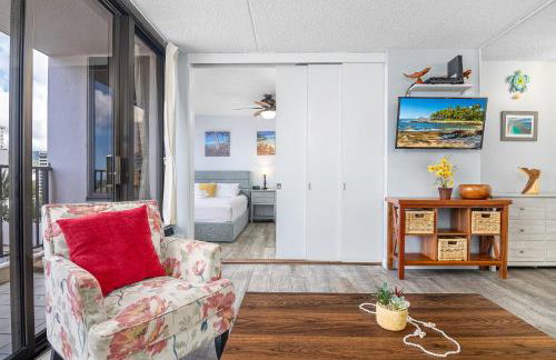 7FL Remodeled, Close to Beach & Dining with Free Parking - Photo 46