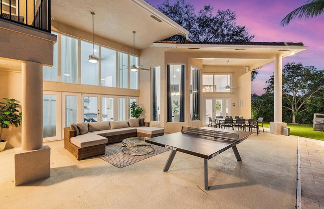 Luxurious 6-Bedroom Villa with Pool & Games - Foto 73