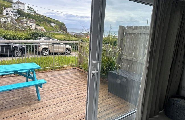 Sea View - 1min to Beach - Dog Friendly - 4 Guests - Foto 9