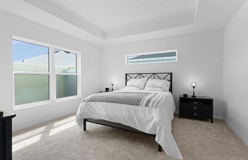 Cozy Family Stay- Queen-Double-Twins Bed- Full Kitchen-Netflix-Golf Cart-WiFi - Photo 4