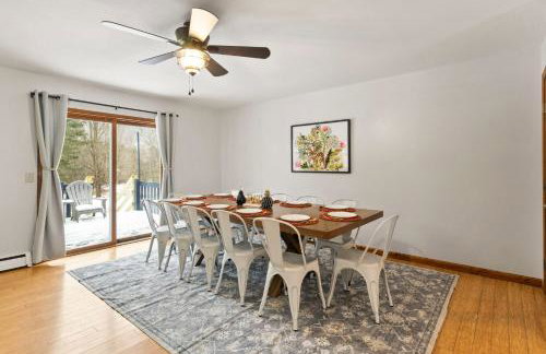 Near Ithaca!Hot Tub! LRG Home!Sleeps 14! Dogs ok! - Foto 18