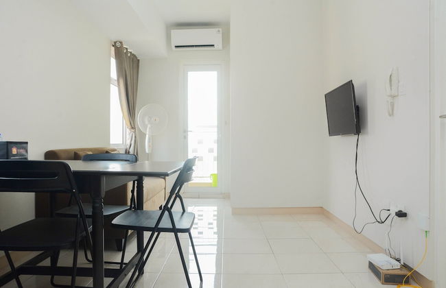 Comfy 2BR Apartment @ Springlake Summarecon - Foto 13