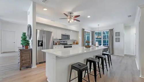 Paradise Escape Luxury Pool w/Game Room King Bed - Foto 5