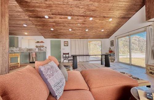 Private Joshua Tree Oasis with Pool & Hot Tub - Foto 15