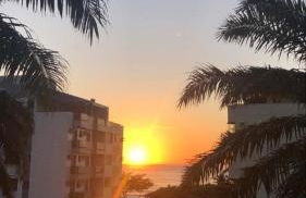 Apartamento área nobre da praia grande, vista para o mar, 3 suítes - Foto 1