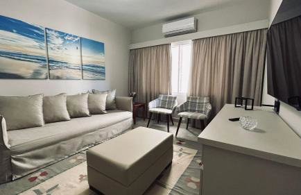 Flat em Hotel com piscina, garagem, Wi-fi e Limpeza diária - Foto 3