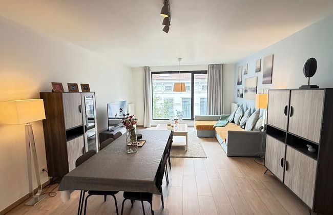 Spacious 3BR 2/5 BA Near Diamond District by Oneluxstay - Foto 7