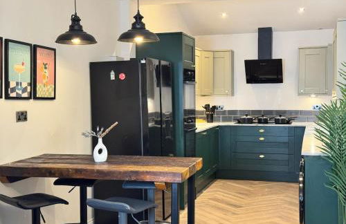 Sleeps 12 TV in Every Room 6 Bedrooms - Foto 3