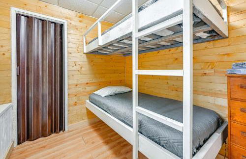 Lakefront Cabin with Fire Pit, Dock, and Boat Rental - Foto 19