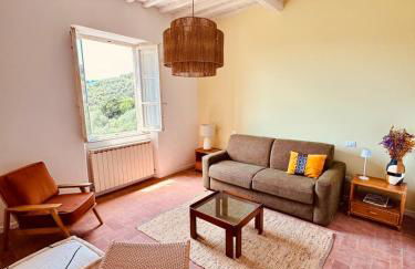 Renovated Tuscan Home overlooking Vineyards - Photo 5