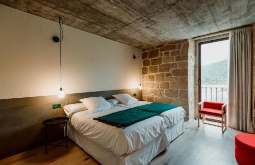 Boutique Palacio Condes de Cirac - Photo 49