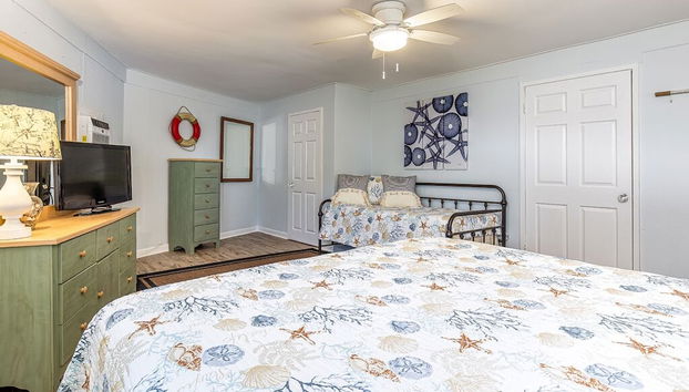 Coastal Breezes by Tybee Vacation Rentals - Foto 2, Habitación