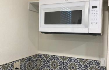 Separate Unit with 2 Bedrooms/One Bathroom in Pleasant Hill - Foto 2