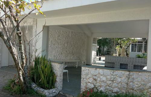 Casa 30 metros da praia com wifi e garagem 6 carros - Photo 31