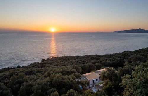 Corfu Travel Stories Villa, Private Pool - Stunning Sea Views - Accessible - 4 Bedrooms - Foto 65