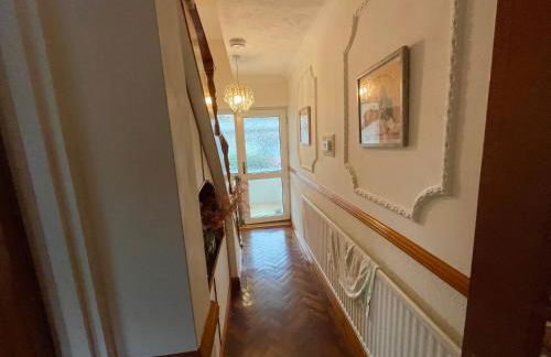 Cozy 3 Bedroom Home - Photo 7