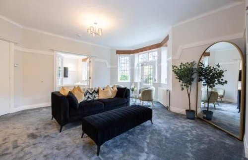 The GreyStoke Mansion With Private Grounds - Foto 25