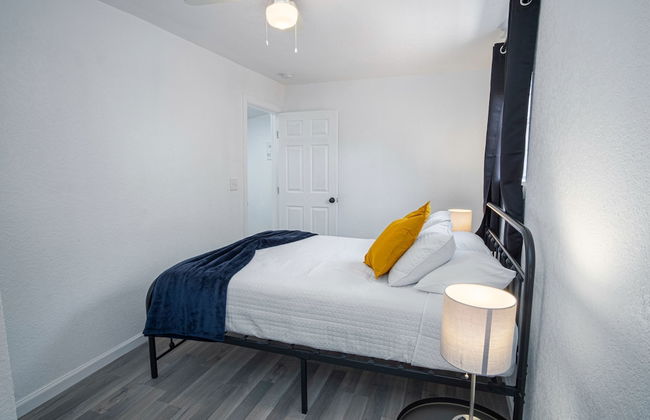 Charming 4br/2ba Only 5 Mins Downtown & Riverwalk - Photo 5