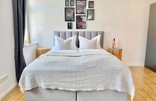 Modernes Appartement "ALTE MÄDCHENSCHULE", inkl Stellplatz, E-Bike Ladestation, Boxspringbett, Business, 2 Personen, gratis Kaffee und Tee, WLAN - Foto 7