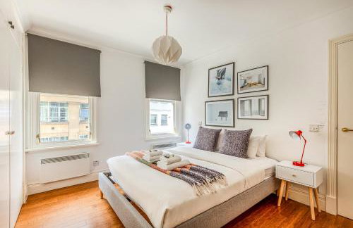 Comfortable modern 1 bedroom Apartment - Photo 1