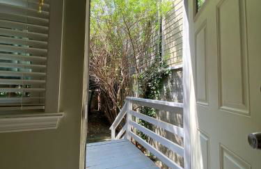 Large DUPLEX Apt 2Bdrm 1Den-Metro - Foto 29