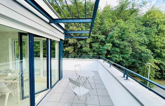 Luxury Green Penthouse Terrace & Parking - Photo 13