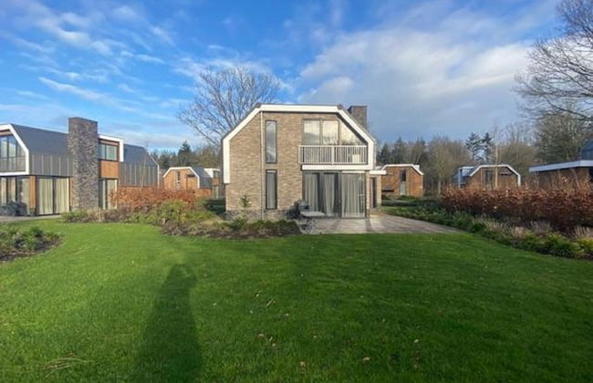 5 bedroom House in Biddinghuizen with swimming pool and terrace - Photo 1