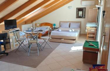 AB Preveza Apartments-15 Meters Over the Sea Attic & Alexander's the Great Executive Suite - Foto 21