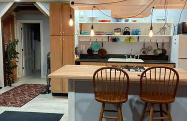 The Apartment at Sky Hollow - Foto 1