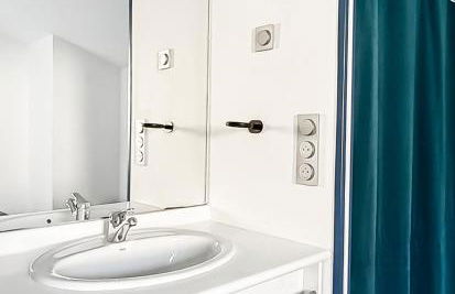 Duplex moderne et lumineux avec piscine et parking - Foto 24