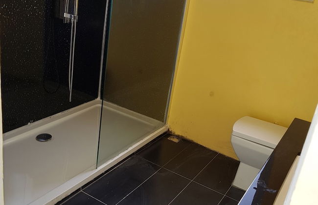 Camara Gardens Apartments with Pool - Photo 10