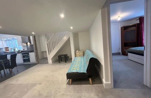 3 Bedroom Lovely Calm Independent Home - Foto 3