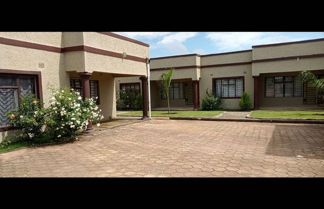 Fully Furnished Apartment With 3 Bedrooms in Chililabombwe - Foto 1