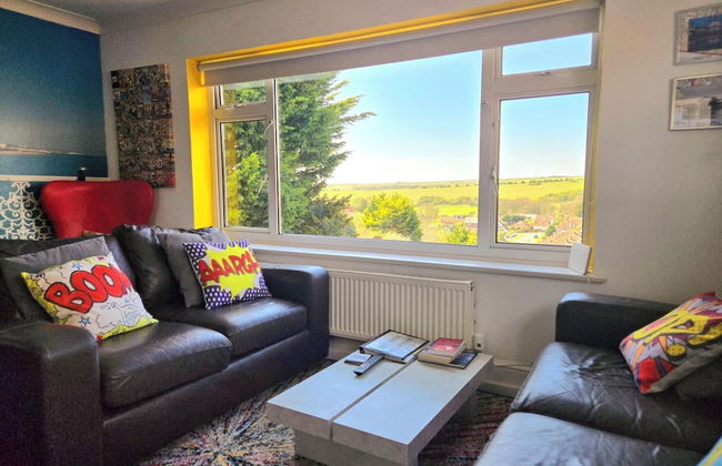 3 Bed House Stunning Views And Free Parking - Foto 24