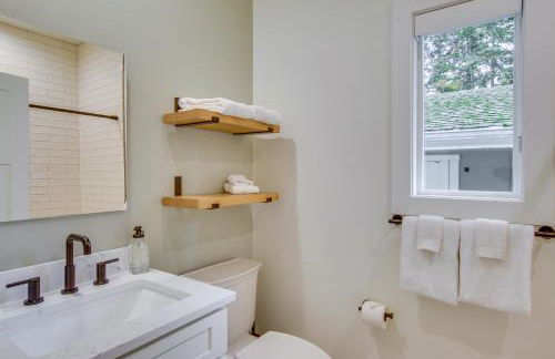 Private Yard and Fire Pit! Modern Kirkland Abode - Foto 19